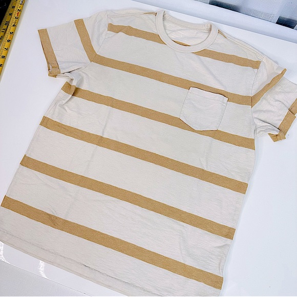 GAP Other - GAP T-shirt SHORT SLEEVE men’s shirt CREAM GOLD striped shirt CREWNECK L